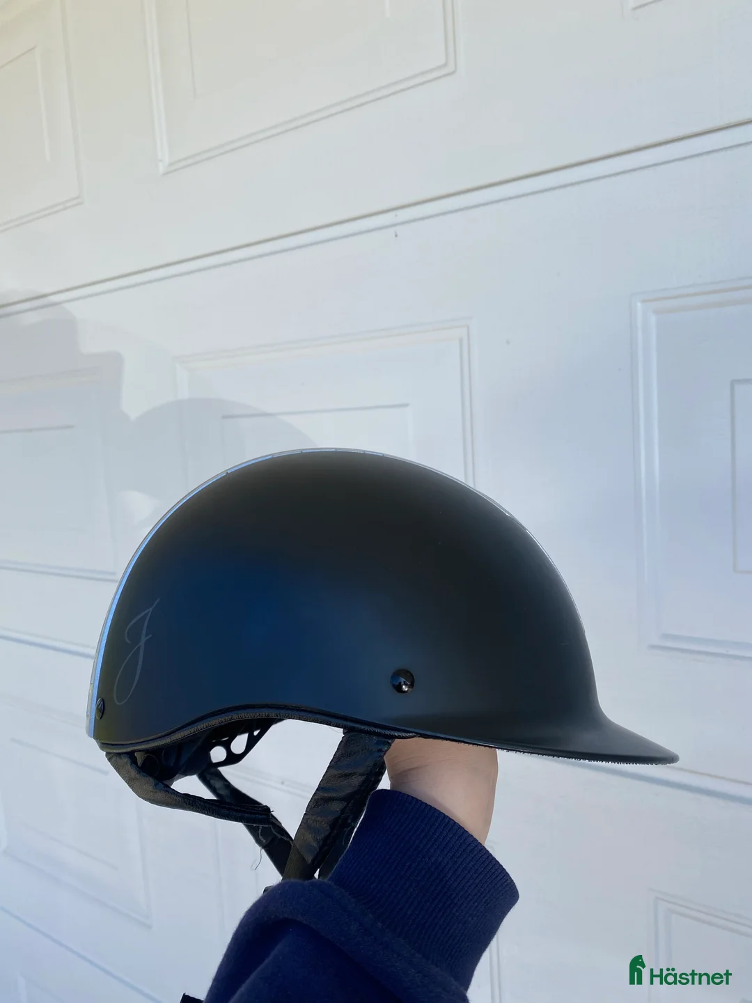 Hjälmar ryttarutrustning till salu: Ridhjälm Philly mips svart 🌸🥰 - Annons 2