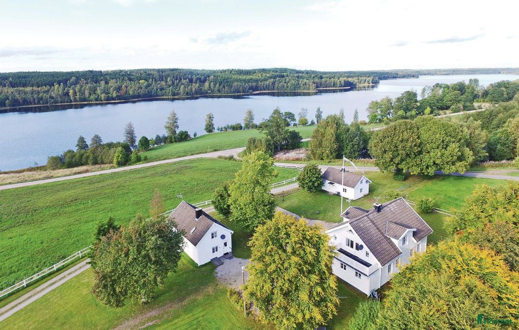  hästgårdar till salu: Gård med strandläge - Annons 12
