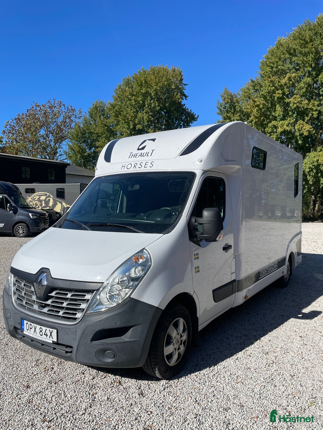 Hästlastbilar  fordon & transport till salu: Hästlastbil Theault låga mil billig skatt stuteri  i Flyinge - Annons 3