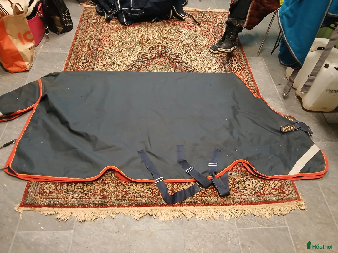 Täcken hästutrustning till salu: 🥳 Horsewear Fynd 🥳 - Annons 1