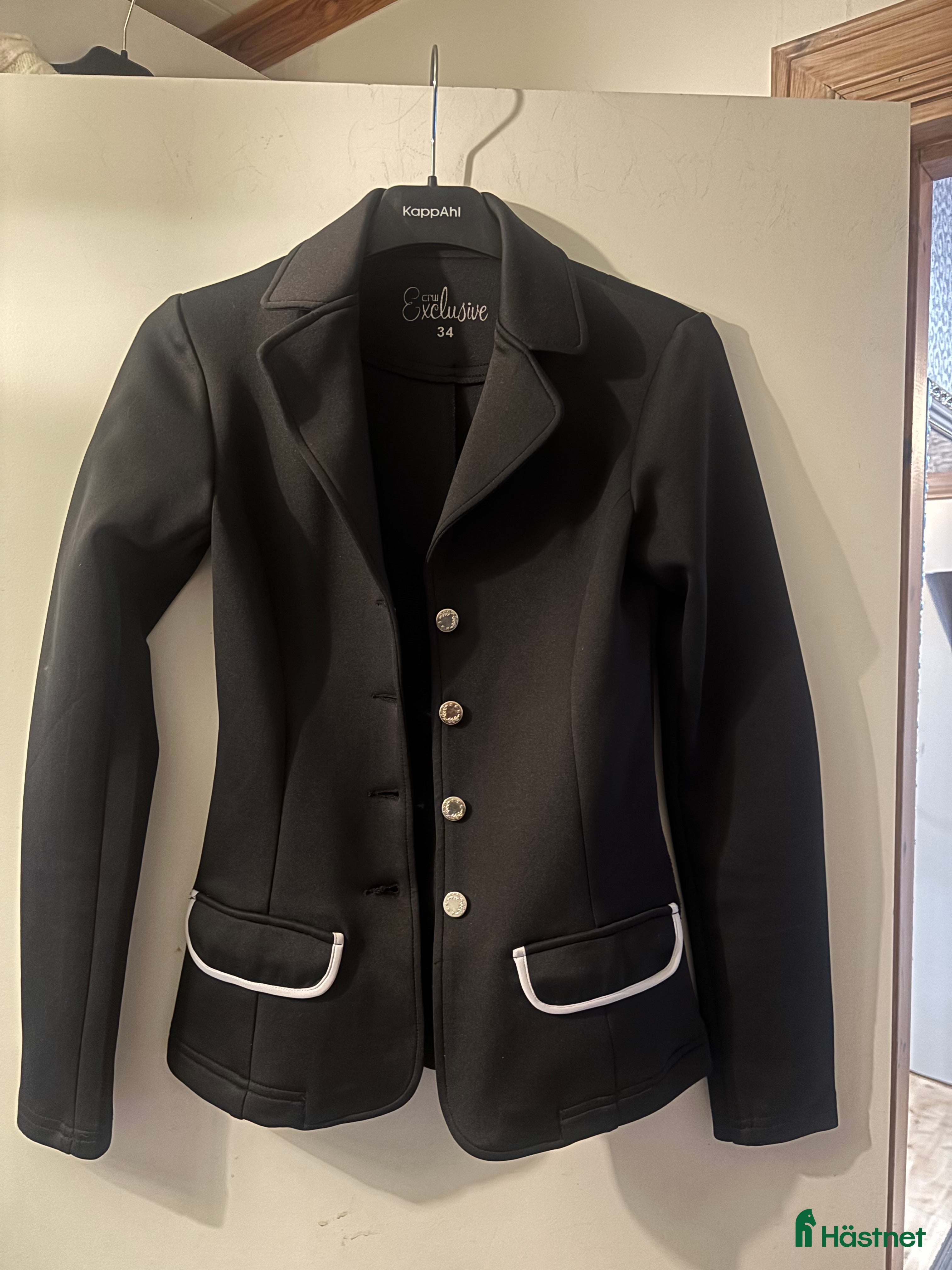 Jackor & Kavajer ryttarutrustning till salu: CRW Kavaj i Uddevalla - Annons 18