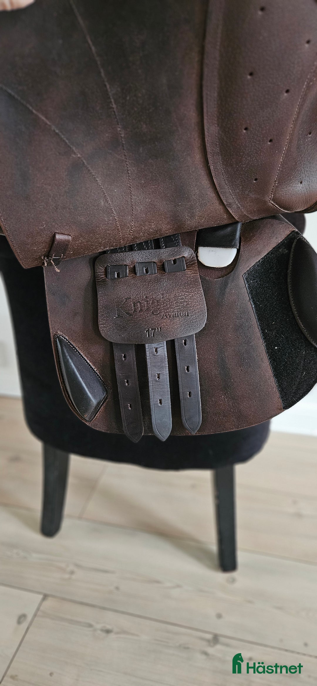 Sadlar hästutrustning till salu: Knights Avalon 17" Brun i Västervik - Annons 3