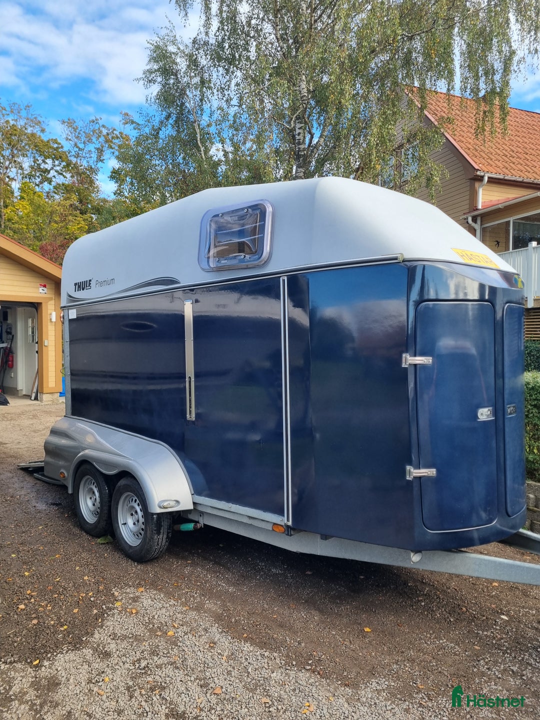 Hästtransporter  fordon & transport till salu: Thule Premium -08 i Ronneby - Annons 1