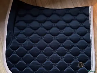 Schabrak & Vojlockar hästutrustning Dressyrschabrak Vintage Monogram Navy - Annons 7