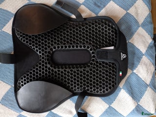 Sadeltillbehör hästutrustning till salu: Acavallo Gel Seat Saver Jump Ortho-pubis i Fågelmara - Annons 2