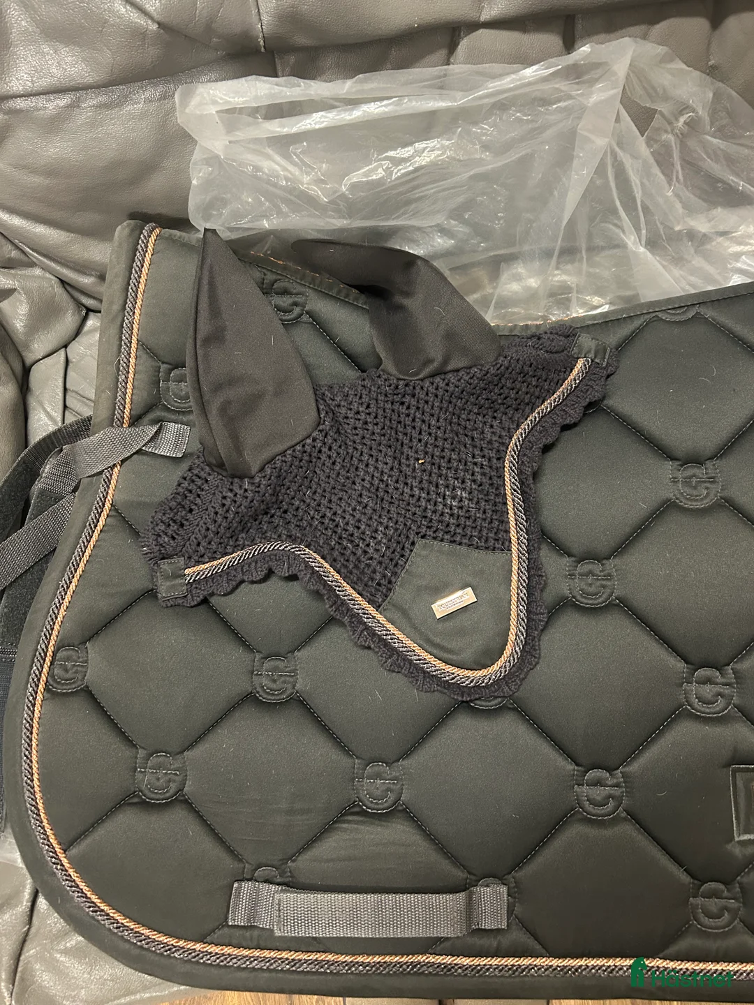 Schabrak & Vojlockar hästutrustning till salu: Equestrian Stockholm set - Annons 1