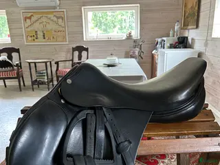Sadlar hästutrustning Hoppsadel säljes i Allerum - Annons 3