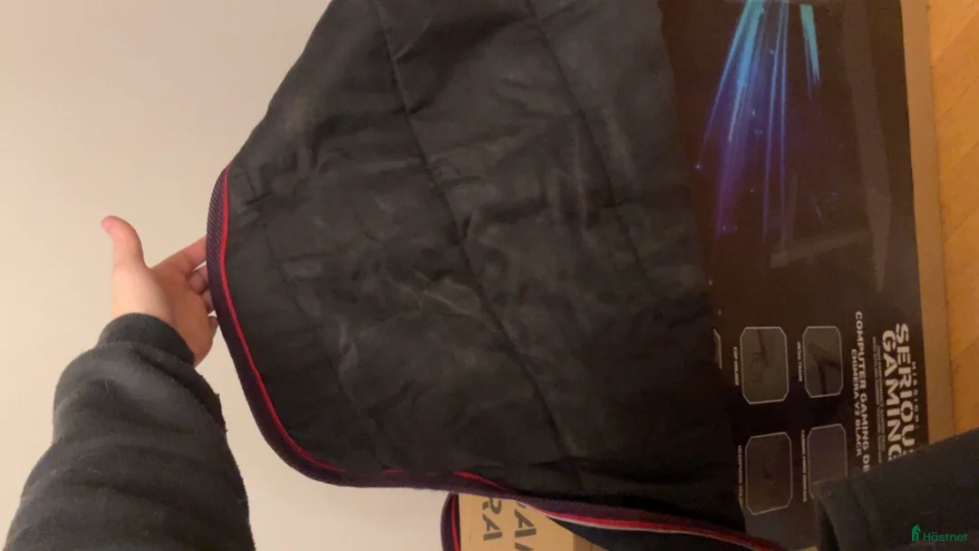 Täcken hästutrustning till salu: Stort parti hästsaker och 2 hjälmar i Borås - Annons 17