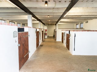 stallplats finnes: Stallplats med fullservice i Bjärnum - Annons 1