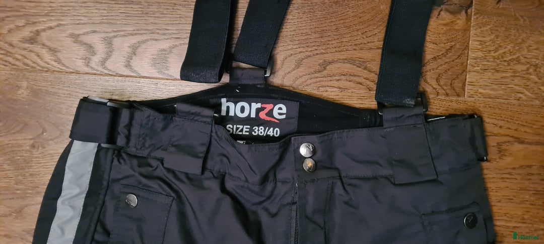 Övrigt Ridkläder ryttarutrustning till salu: Termobyxor, herrhandaskar, säkerhetsväst mm i Örsundsbro - Annons 2