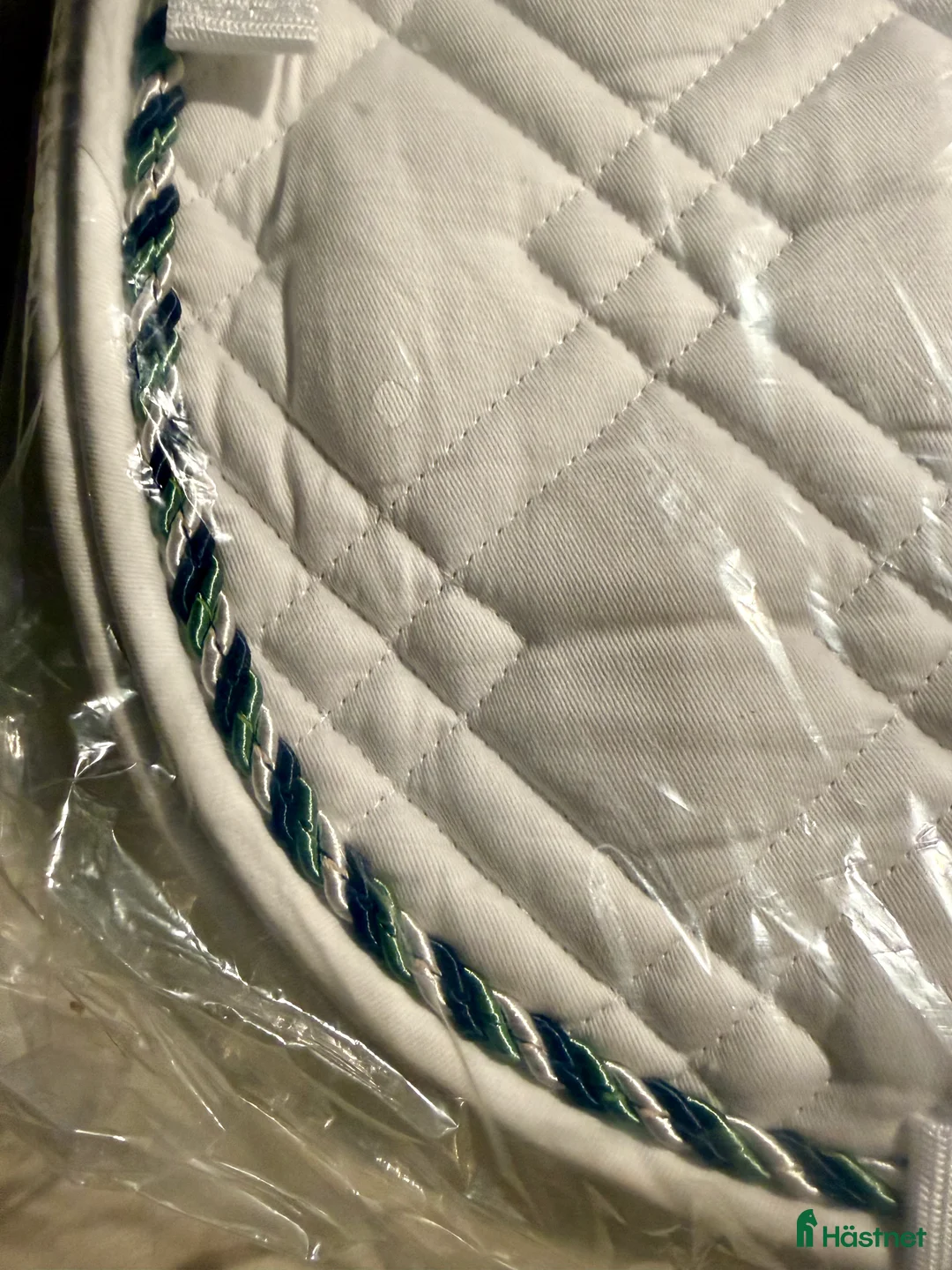 Schabrak & Vojlockar hästutrustning till salu: Nya oanvända schabrak stl full i Linköping - Annons 7