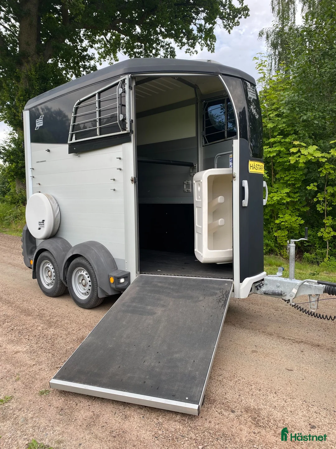 Hästtransporter  fordon & transport till salu: IforWilliams HBX403 - 2020 - Annons 1