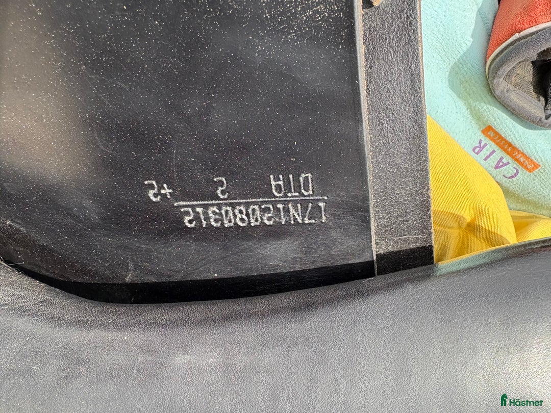 Sadlar hästutrustning till salu: Bekväm dressyrsadel i Stockholm - Annons 4