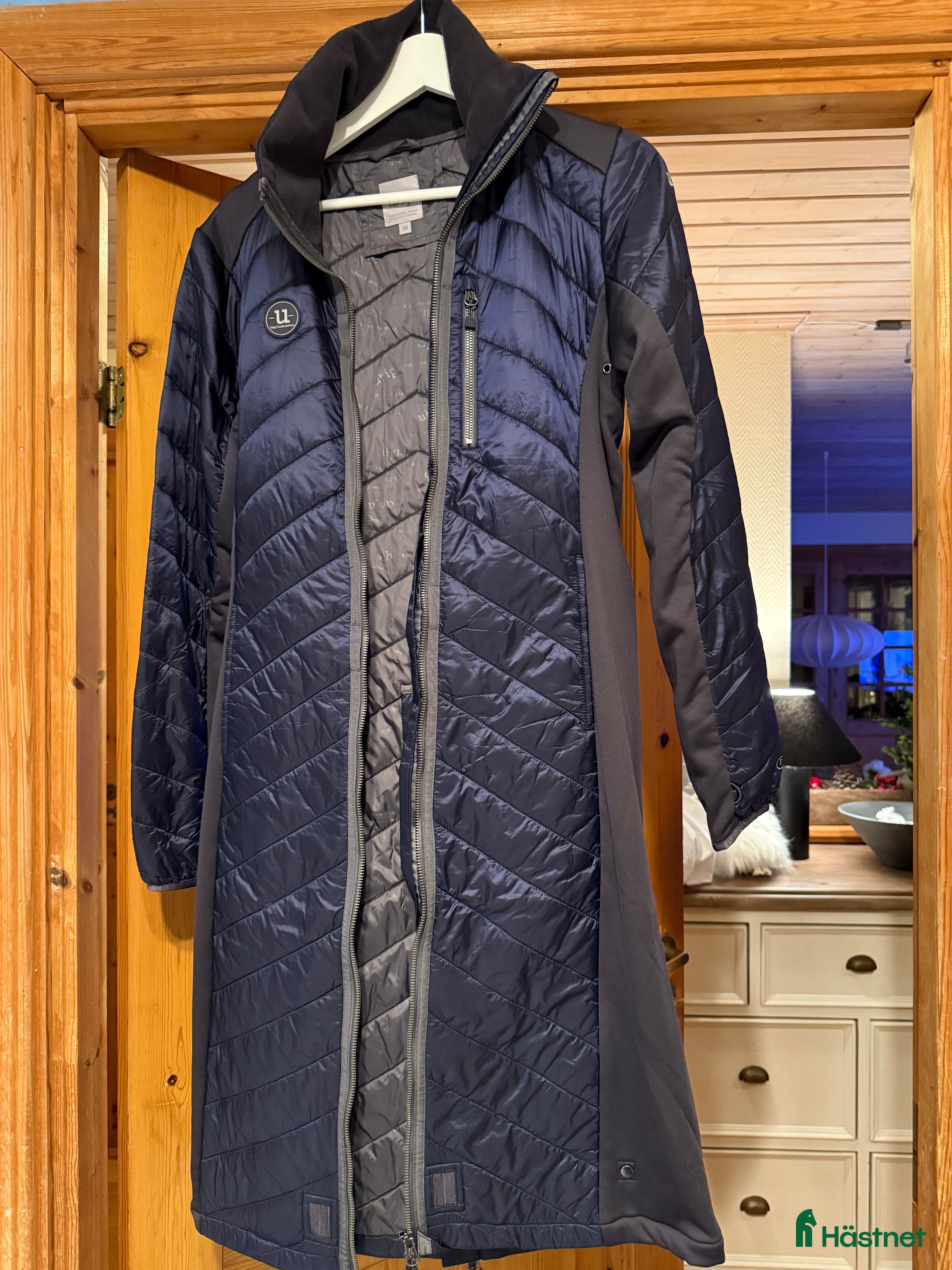 Jackor & Kavajer ryttarutrustning till salu: Uhip wool hybrid liner coat i Uddevalla - Annons 2
