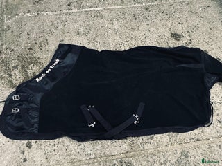 Täcken hästutrustning till salu: Back on Track supreme fleecetäcke i Undersåker - Annons 1