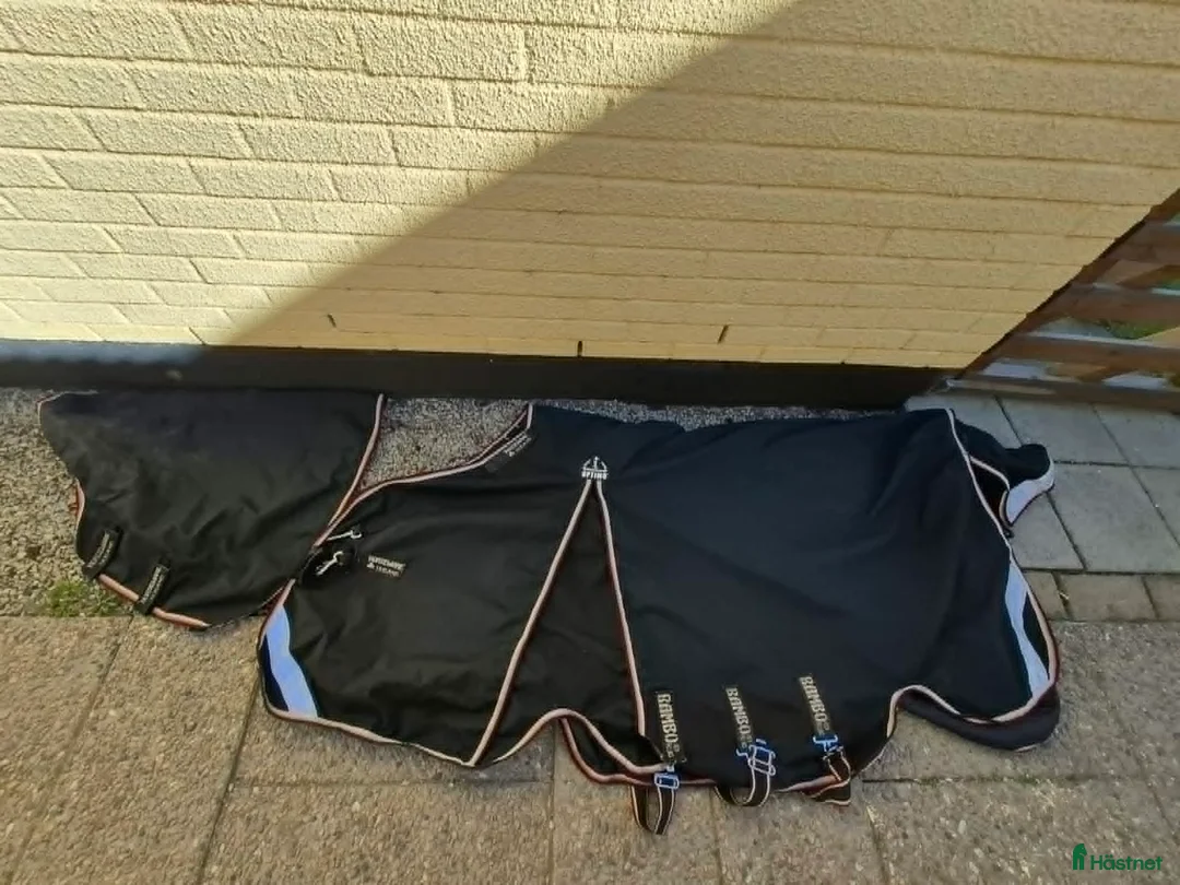 Täcken hästutrustning till salu: Horseware täcke - Annons 2