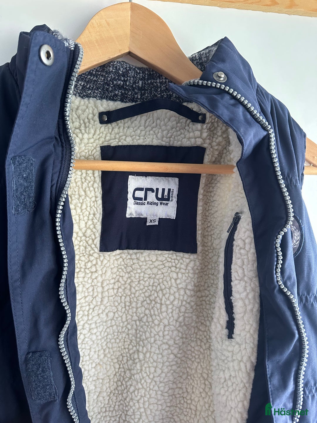 Övrigt Ridkläder ryttarutrustning till salu: Marinblå väst i Perstorp - Annons 3