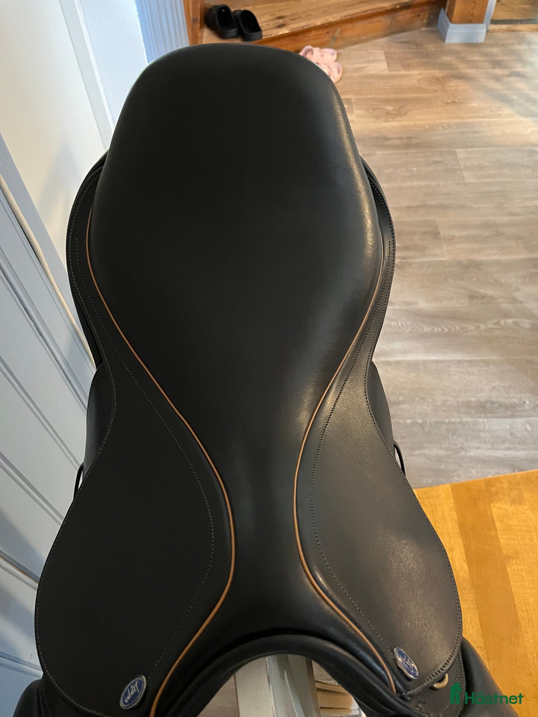 Sadlar hästutrustning till salu: Mycket fin hoppsadel i Åby - Annons 2