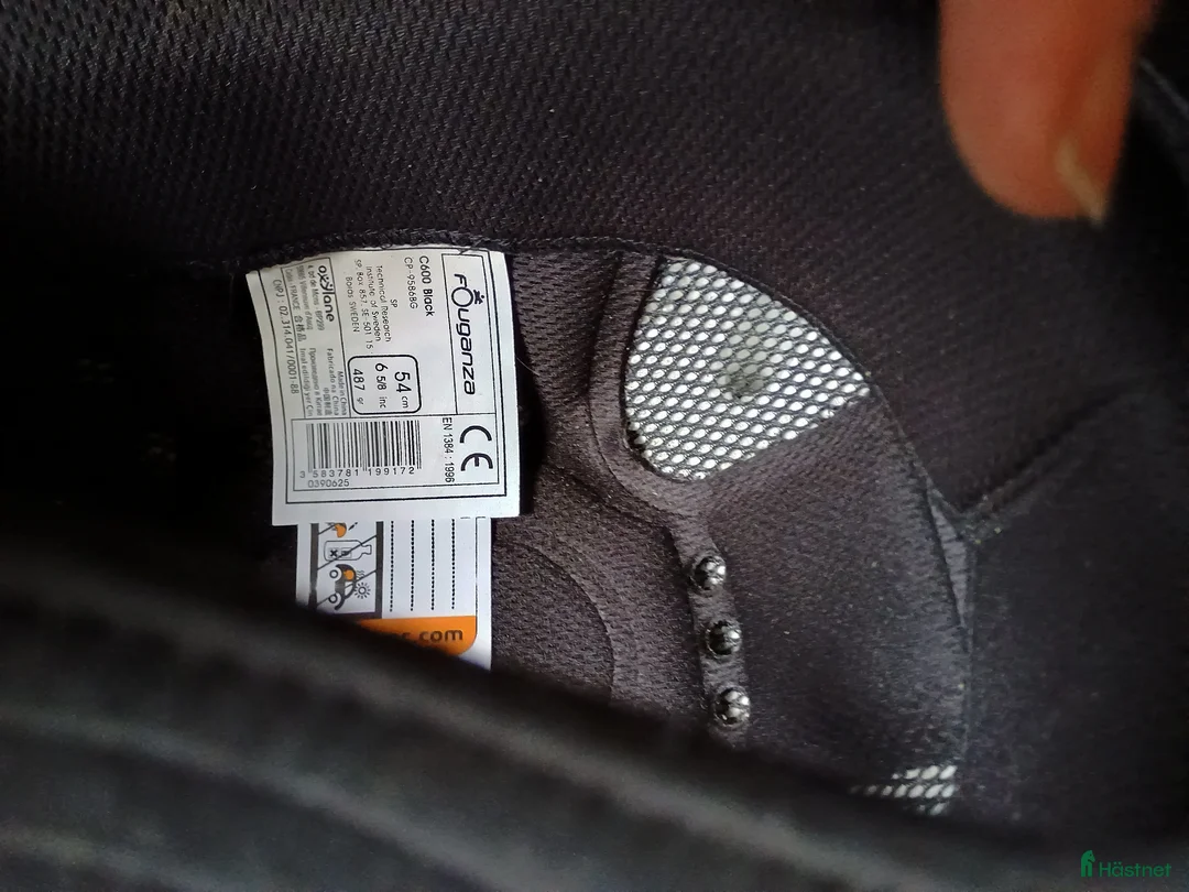 Jackor & Kavajer ryttarutrustning till salu: Jacket, ridstövlar, ridhjälm  - Annons 7