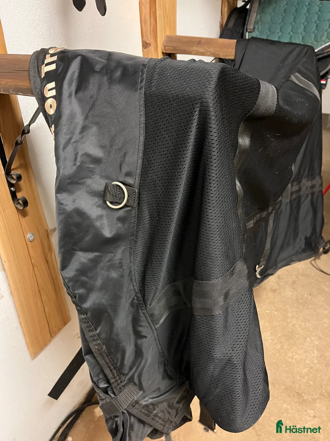 Täcken hästutrustning till salu: BoT nättäcke - Annons 2