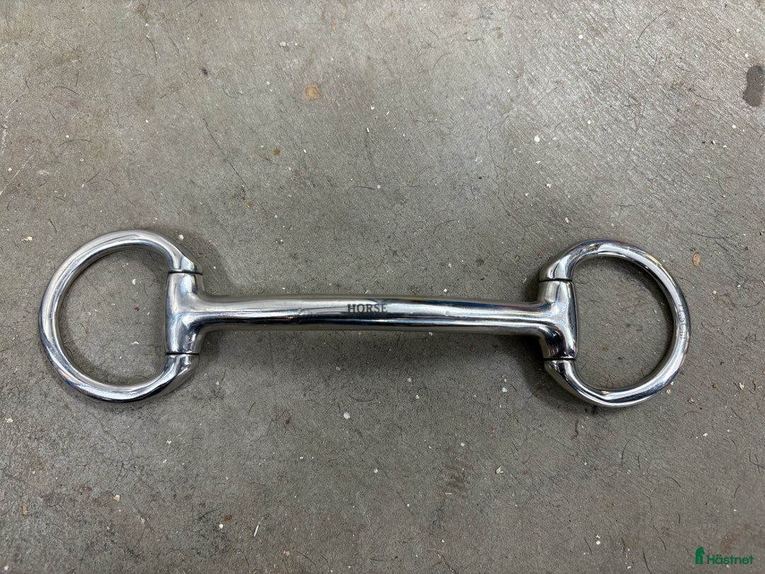 Bett hästutrustning till salu: Rakt bett 11,5 cm i Täby - Annons 1