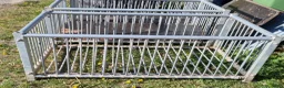 Stallinredning, stängsel & gård övrig utrustning till salu: 3 st, foderhäckar - Annons 1