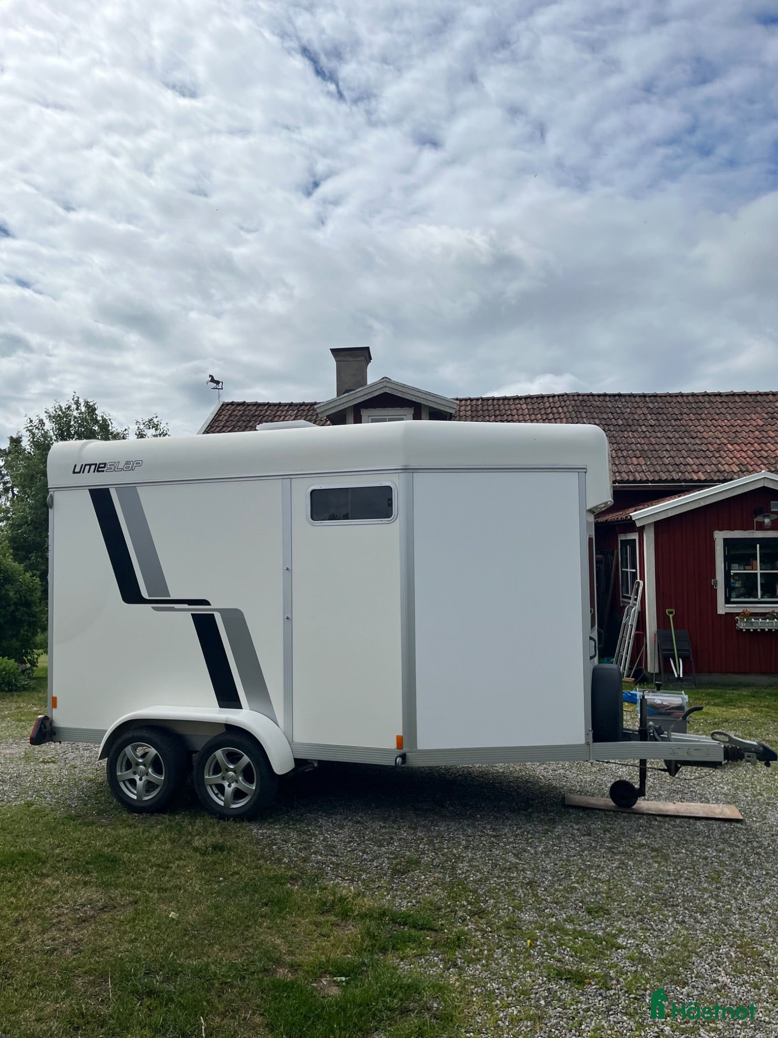 Hästtransporter  fordon & transport till salu: Fint tävlings/meetingsläp med hög lastvikt - Annons 3
