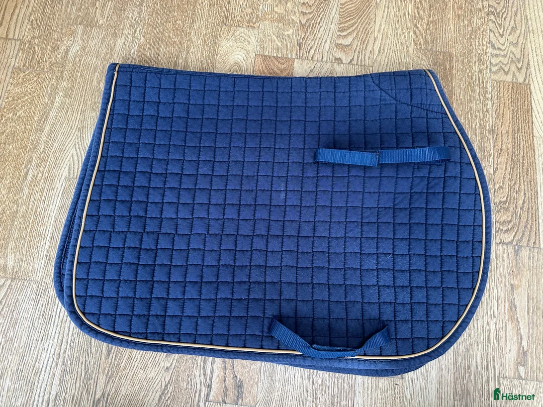 Schabrak & Vojlockar hästutrustning till salu: ⭐️ lite olika schabrak ⭐️ - Annons 5