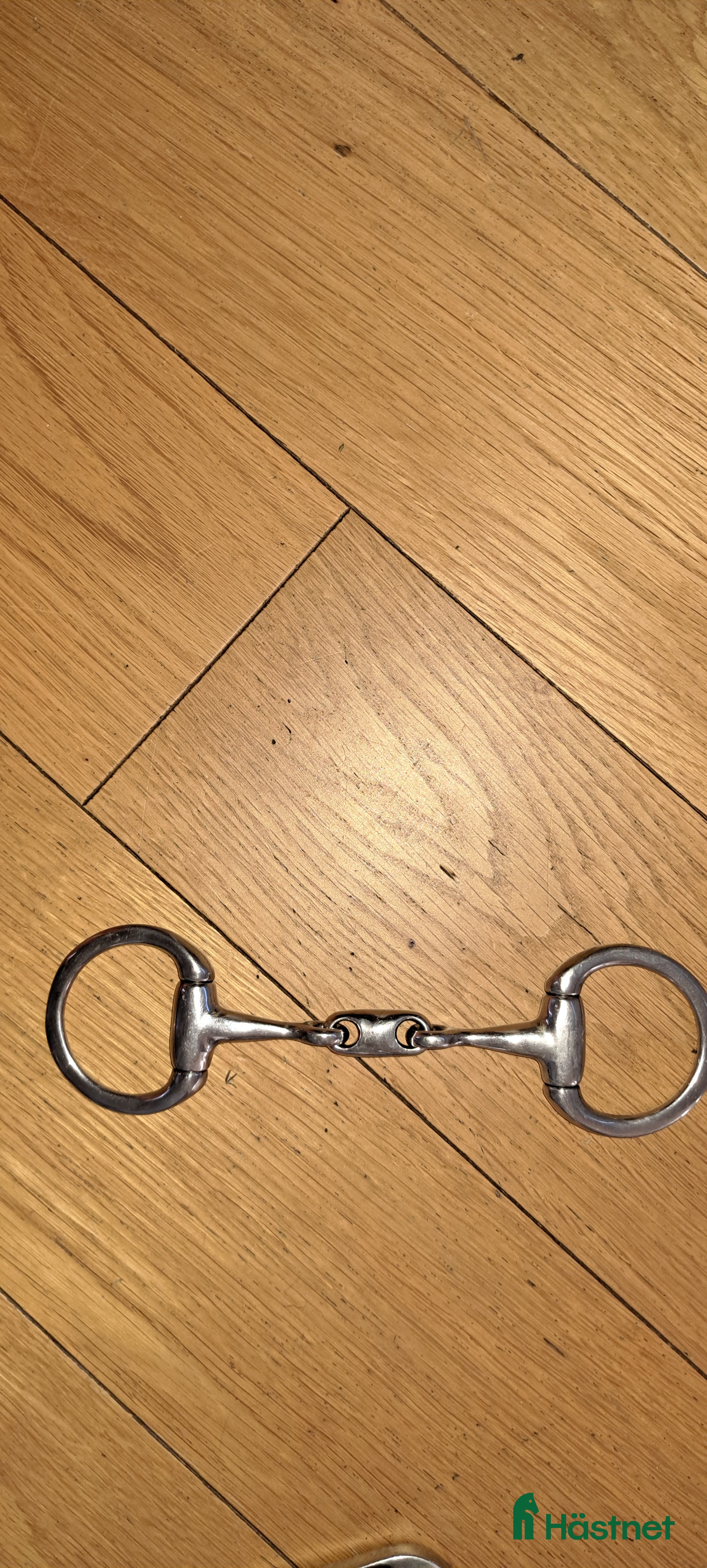 Bett hästutrustning till salu: Tredelat med fasta ringar i Örby - Annons 18