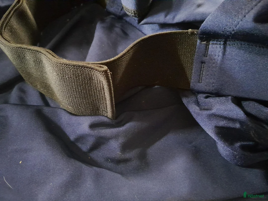 Täcken hästutrustning till salu: Arabhäst hoodie Medium / Cob mkt fint skick - Annons 7