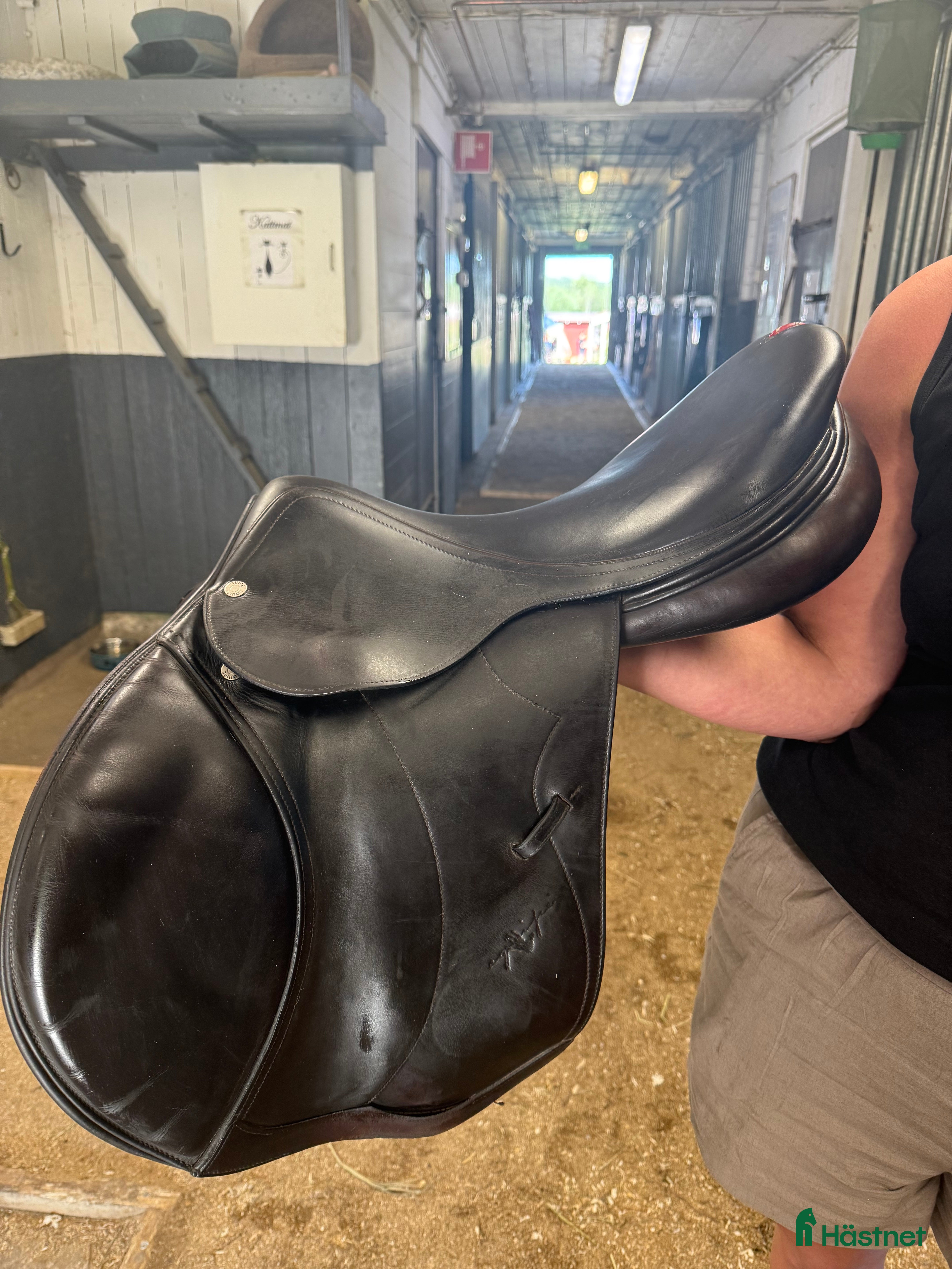 Sadlar hästutrustning Equipe sadel  i Hofors - Annons 1