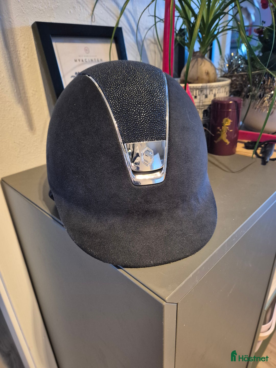 Hjälmar ryttarutrustning till salu: Samshield hjälm premium Ny i Riala - Annons 1