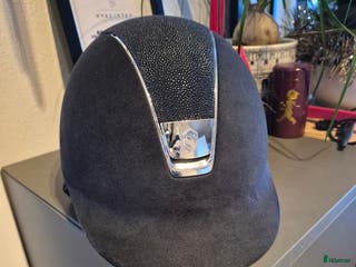 Hjälmar ryttarutrustning till salu: Samshield hjälm premium Ny i Riala - Annons 18