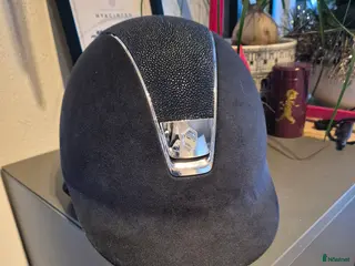 Hjälmar ryttarutrustning till salu: Samshield hjälm premium Ny i Riala - Annons 3