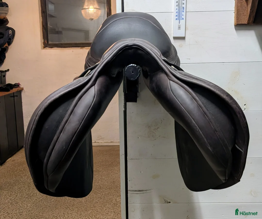 Sadlar hästutrustning till salu: Kemnevall Comfy hoppsadel - Annons 4