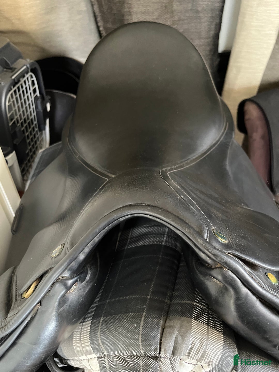 Sadlar hästutrustning till salu: Dominus dressyrsadel 16,5 vid i Grödinge - Annons 3