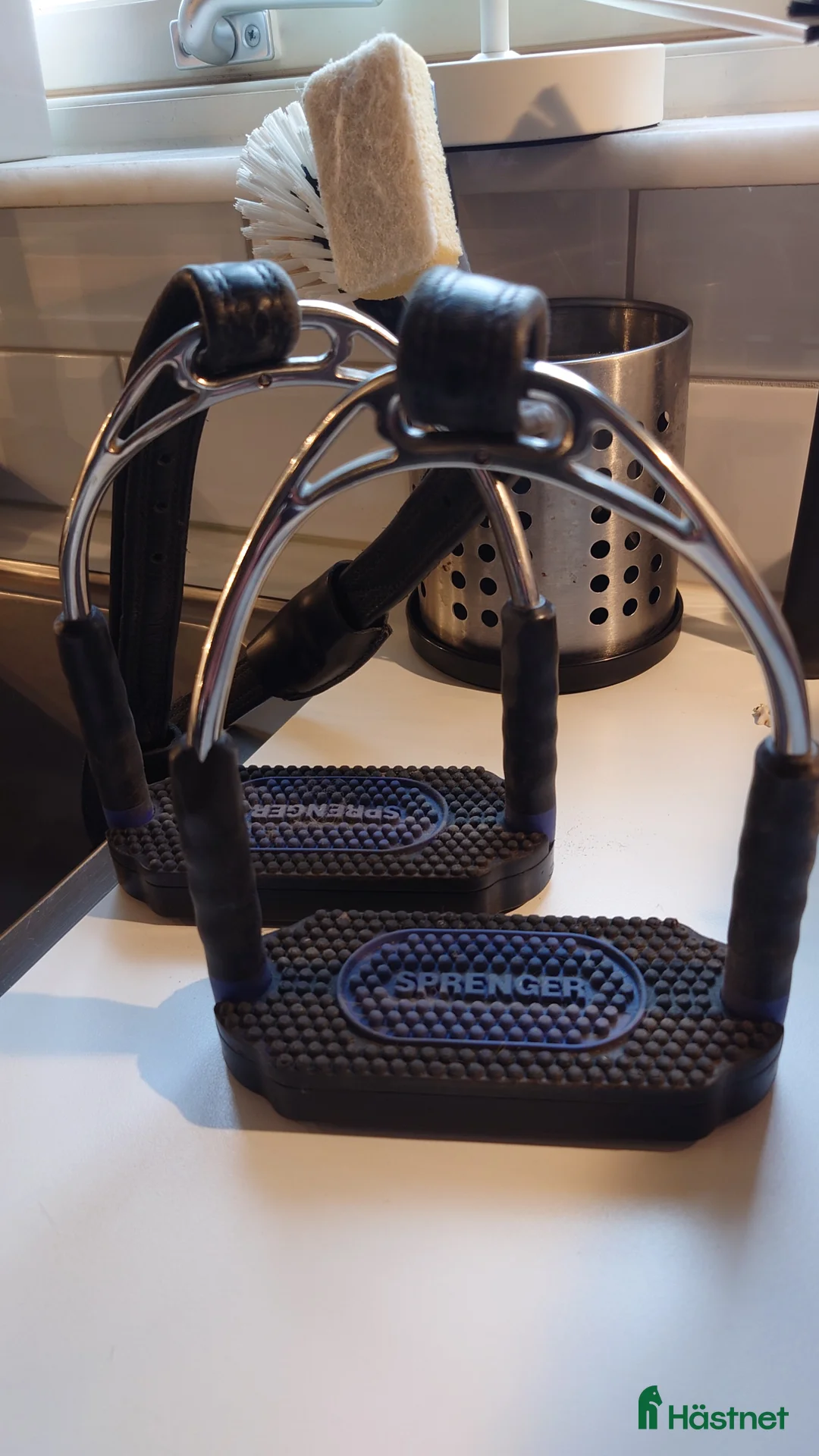 Sadeltillbehör hästutrustning till salu: Erreplus dressyr gjord & stigläder  - Annons 6