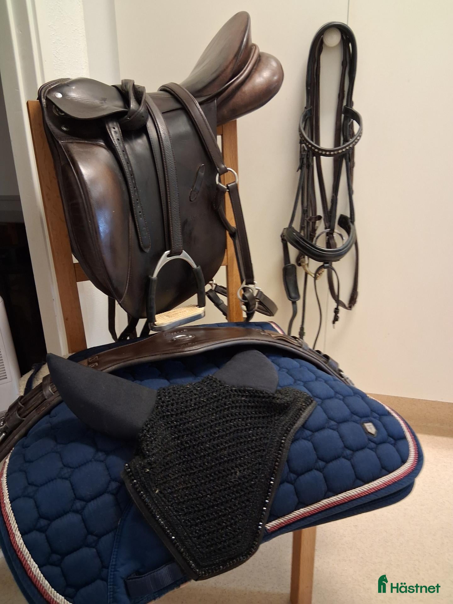 Sadlar hästutrustning Sadel m. tillbehör, dressyrkit - Annons 1