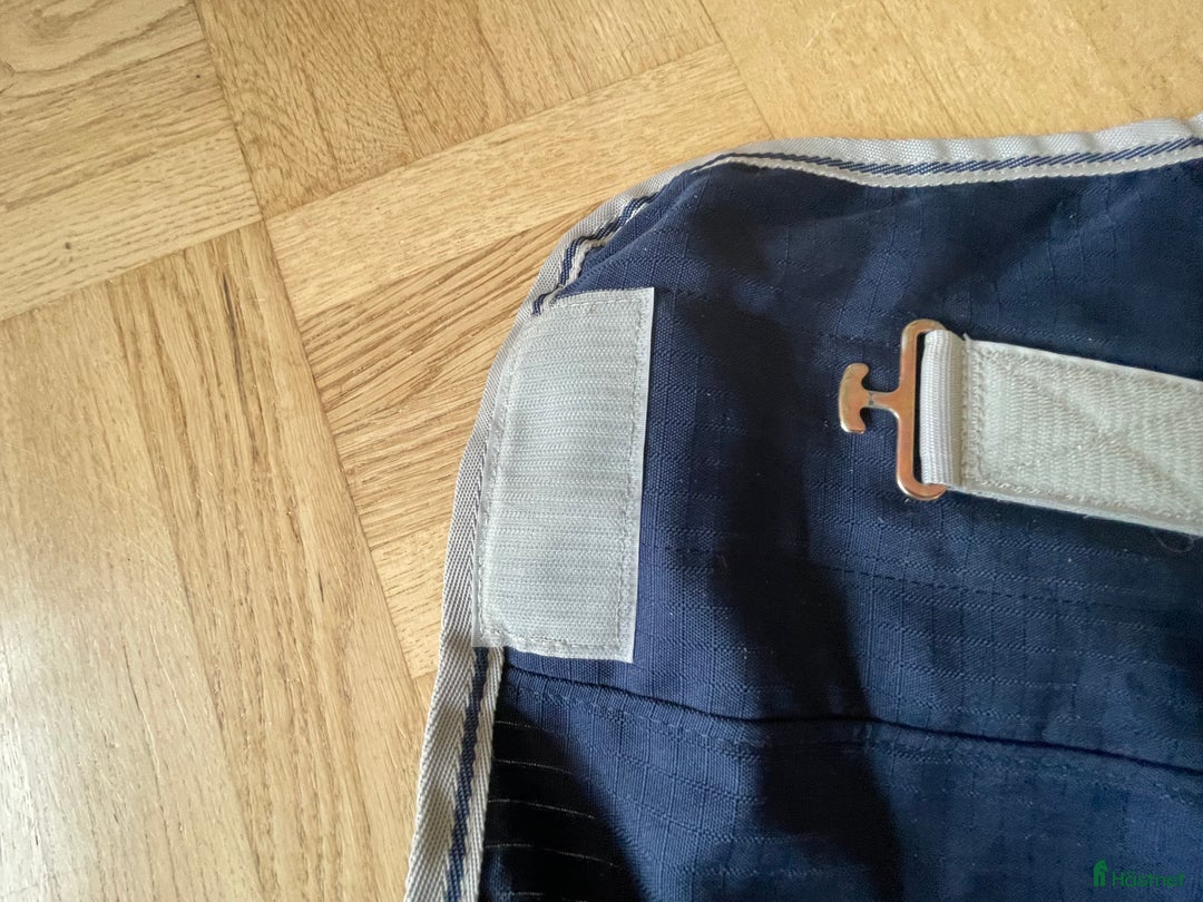 Täcken hästutrustning till salu: Bucas select turnin 135 cm i Kungsängen - Annons 3