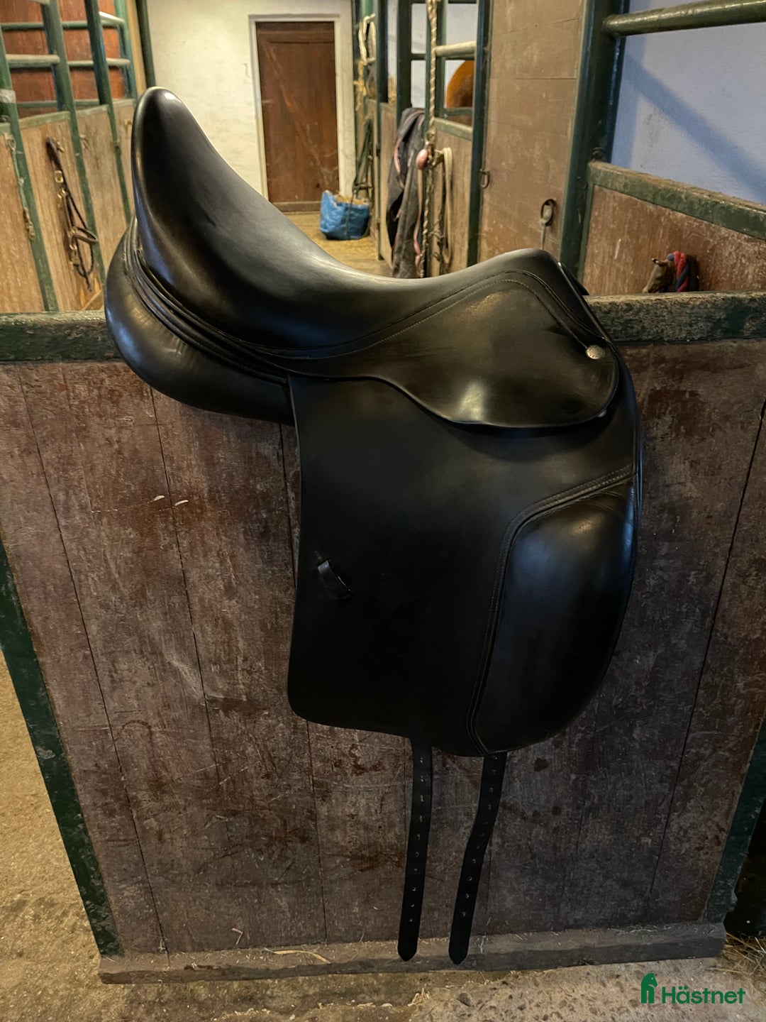 Sadlar hästutrustning till salu: Amerigo Classic Dressyr i Svedala - Annons 2