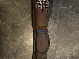 Sadeltillbehör hästutrustning till salu: Läder sadelgjord treadstone i Skogås - Annons 7