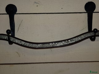 Träns hästutrustning till salu: Pannband med blingbling i Nora - Annons 10