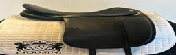 Sadlar hästutrustning till salu: Dressyrsadel Prestige Hippo Dressage 17" - Annons 1
