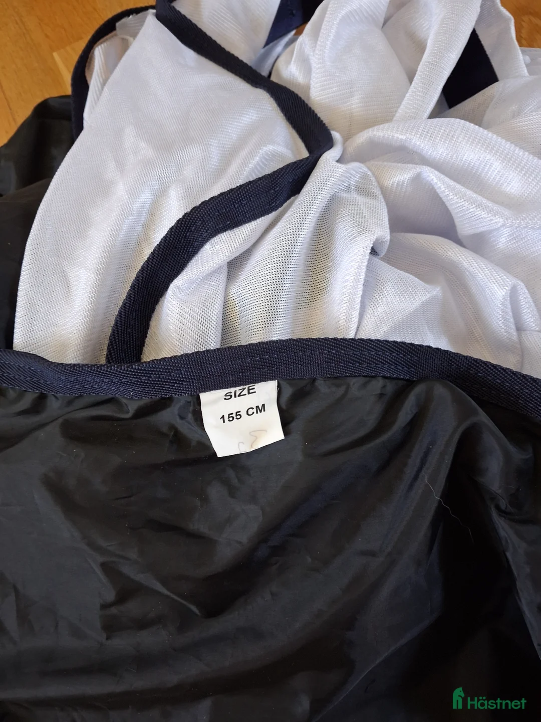 Täcken hästutrustning till salu: Haglunds flugtäcke All-in-one stl.155 - Annons 2