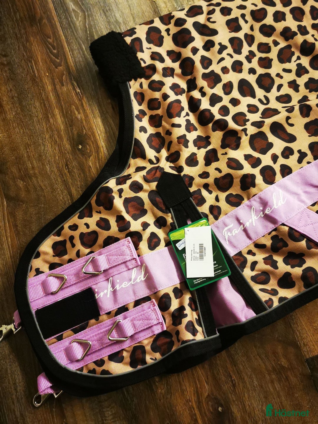 Täcken hästutrustning till salu: Nytt Regntäcke i stl 85 i Avesta - Annons 2