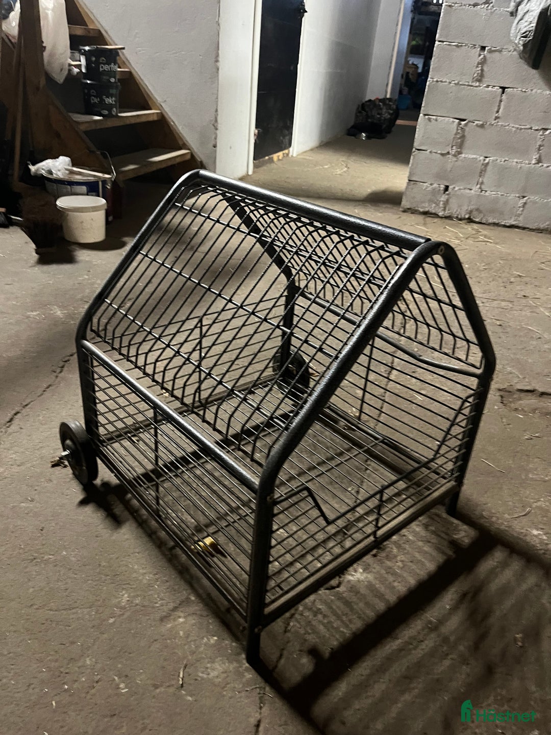 Stallinredning, stängsel & gård övrig utrustning till salu: Sadelvagn i Frillesås - Annons 1