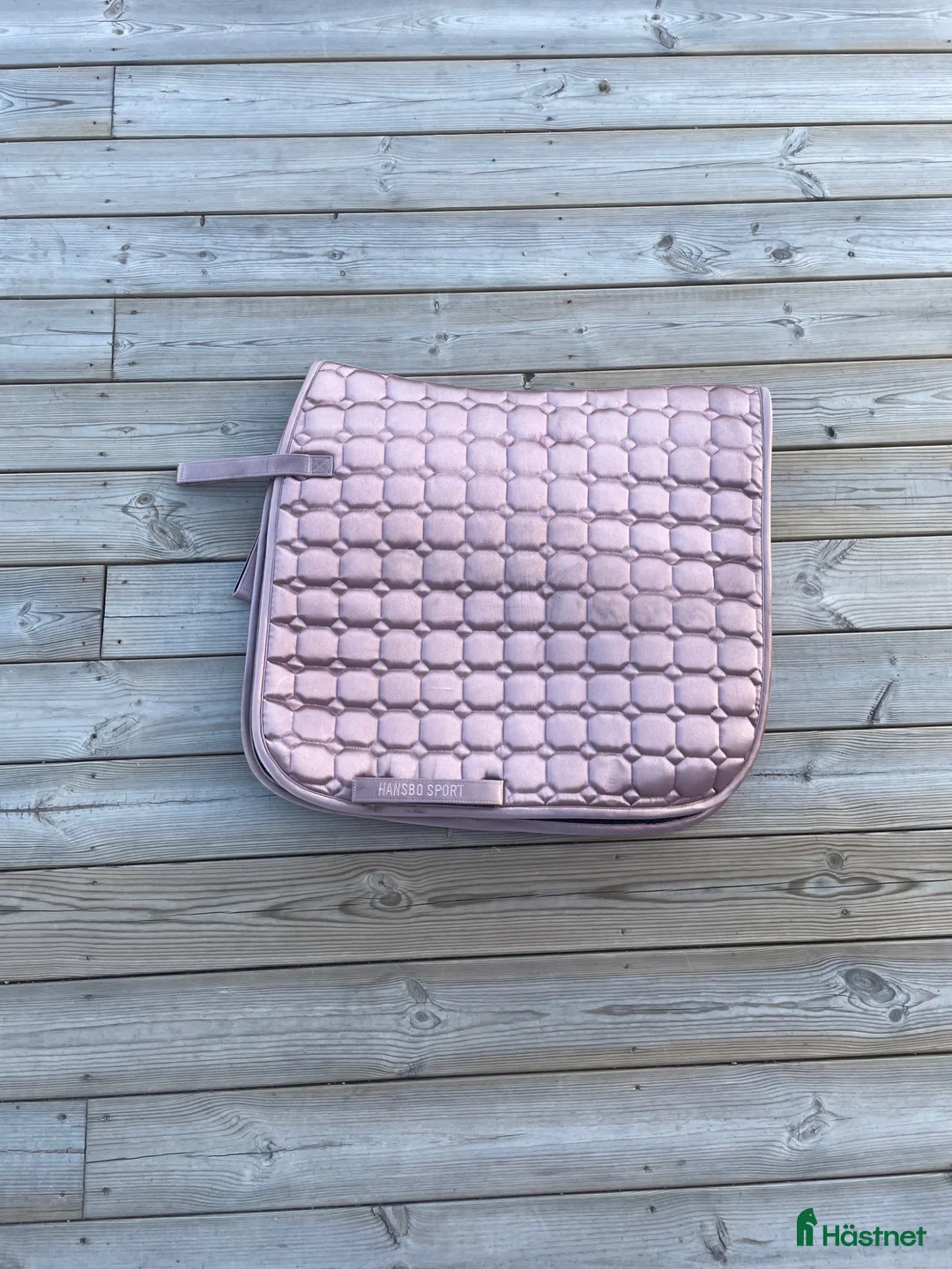 Schabrak & Vojlockar hästutrustning till salu: Hansbo Schabrak rosa - Annons 2