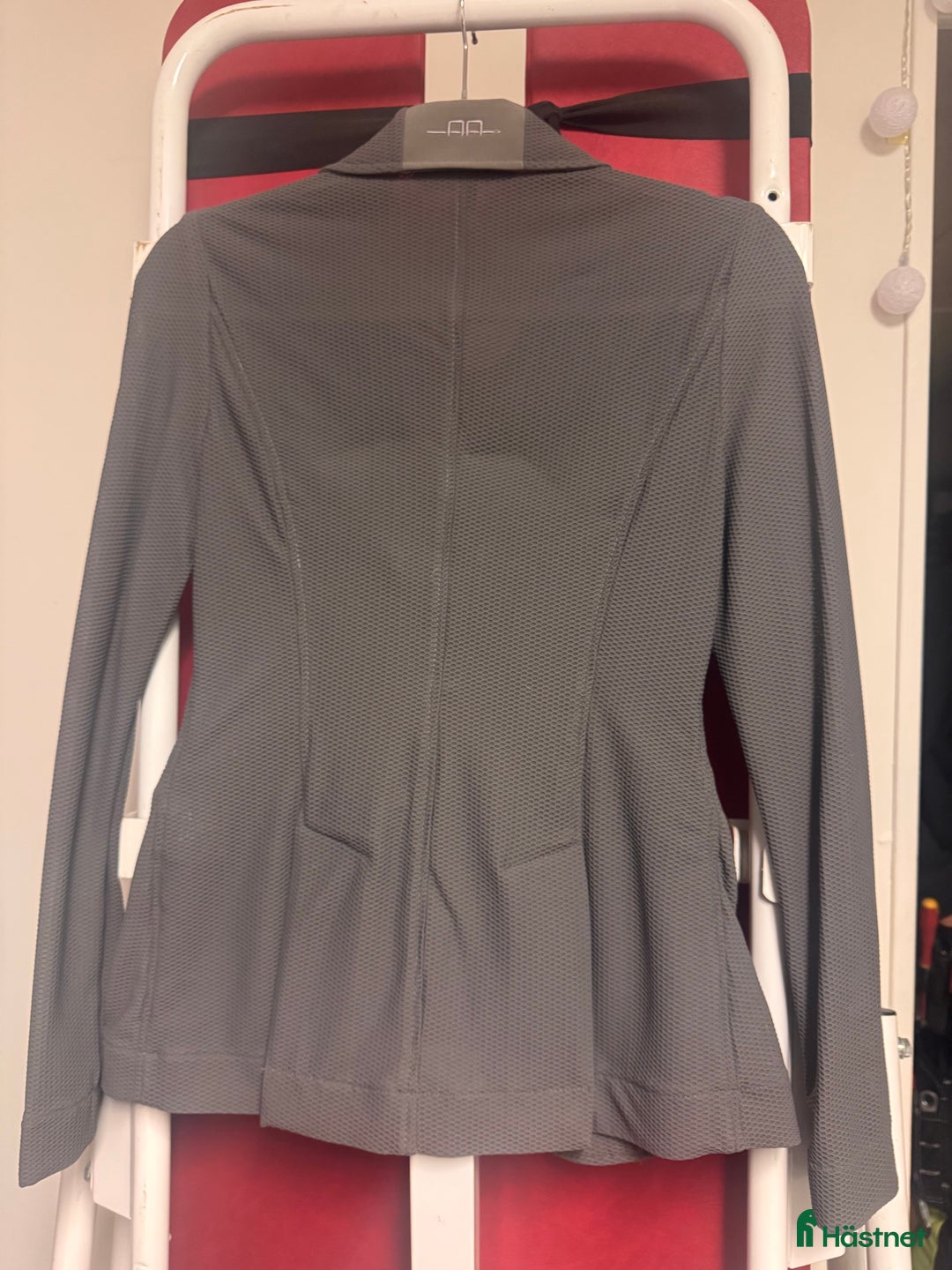 Jackor & Kavajer ryttarutrustning till salu: AA motion light tävlingskavaj Grå stl XS i Tungelsta - Annons 2