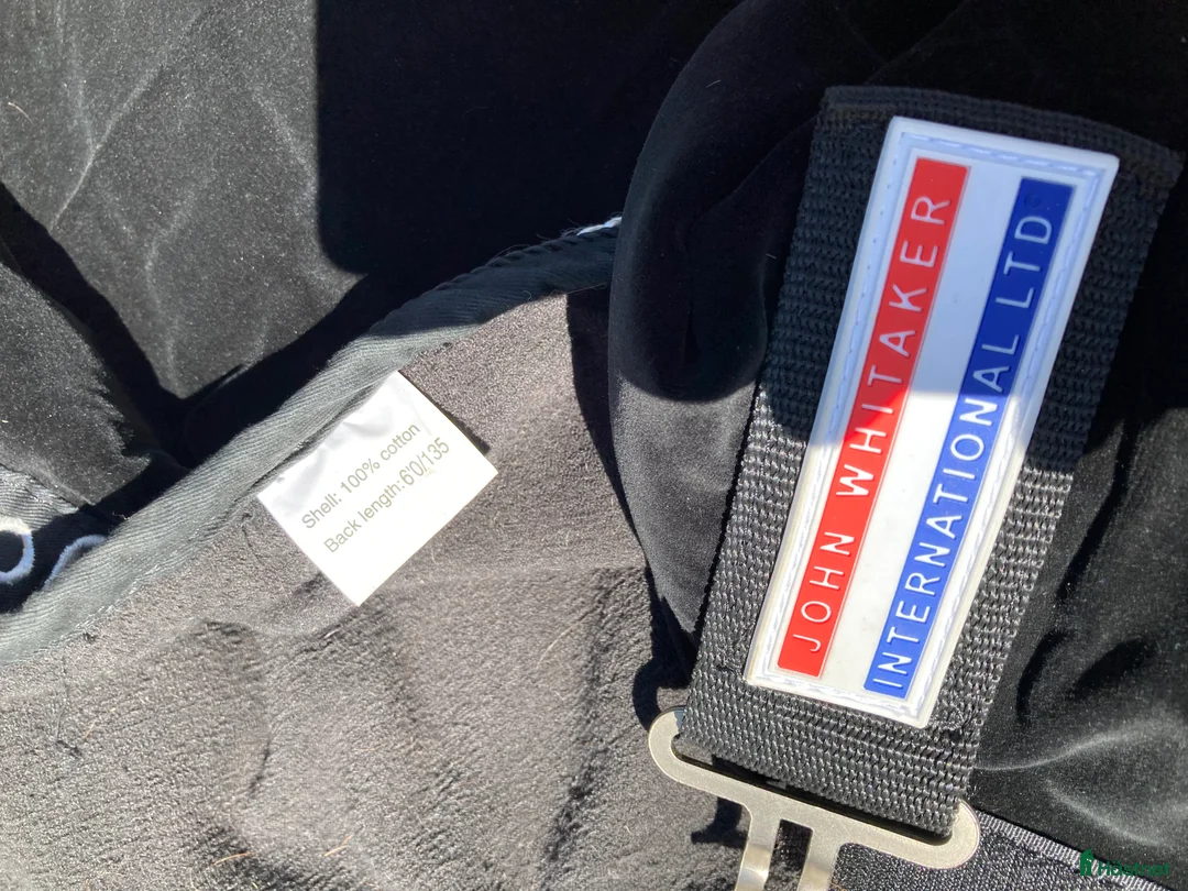 Täcken hästutrustning till salu: John Whitaker  - Annons 2