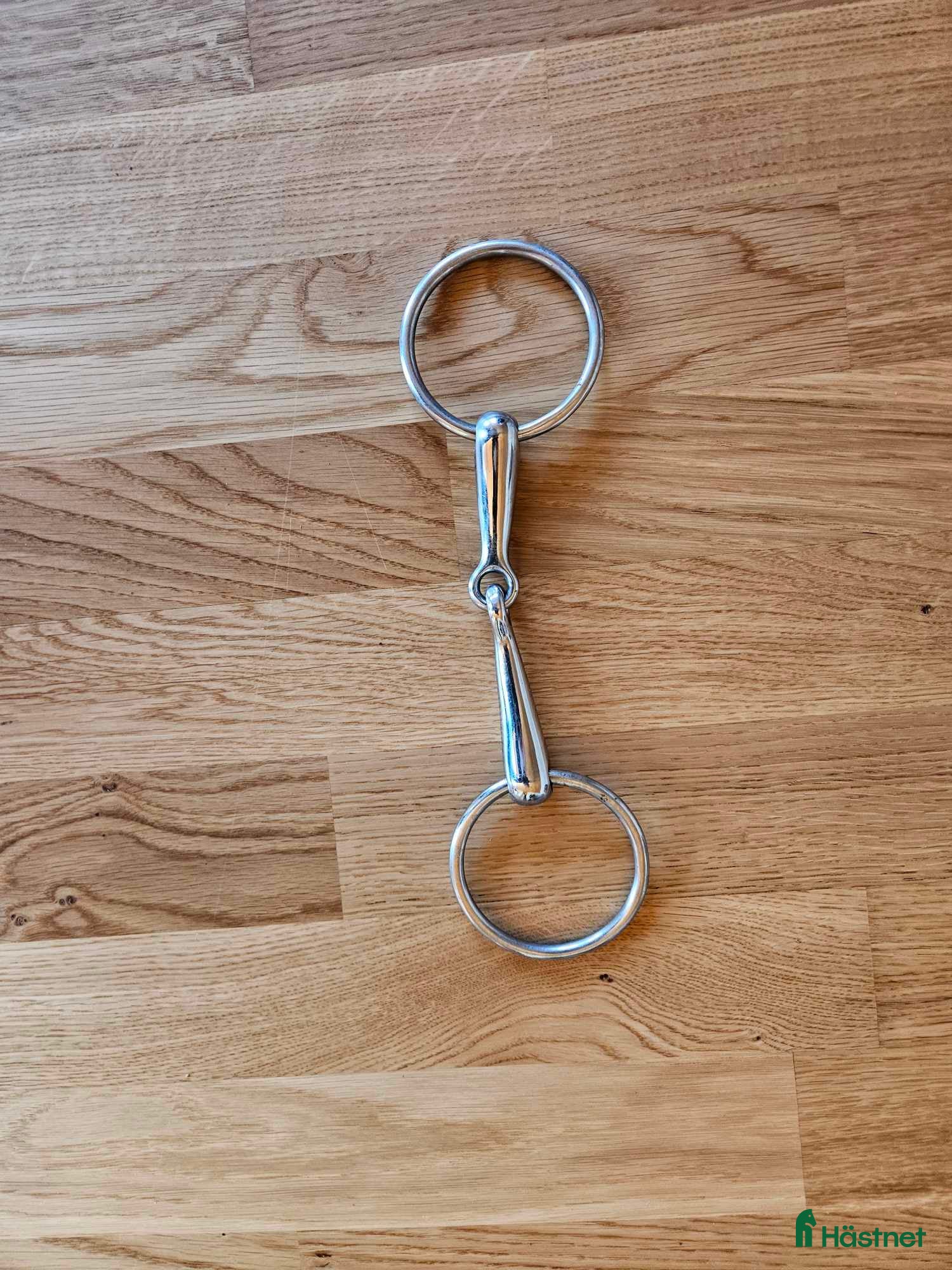 Bett hästutrustning till salu: Tvådelat bett i Karlsborg - Annons 19